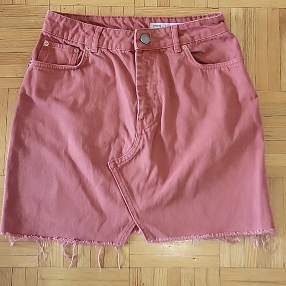 ✨️Host Pick ✨️𝅺ASOS Denim Skirt US 6 - Picture 1 of 6